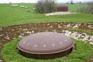 Ligne Maginot - LATIREMONT - A3 - (Ouvrage d'artillerie) - Bloc 4
Tourelle de 81 et cloche GFM