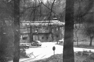 Ligne Maginot - ROCHONVILLERS - A8 - (Ouvrage d'artillerie) - Entrée munitions
L'entrée pendant l'occupation de l'ouvrage par l'OTAN en 1965