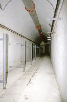 Ligne Maginot - COL DE GARDE (G) - EO10 - (Abri actif) - Galerie menant au bloc 2
Noter les montants de lit destinés à la troupe