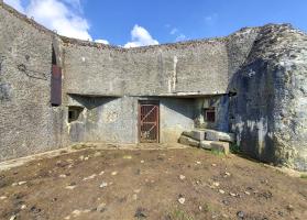 Ligne Maginot - THONNE LE THIL - (Casemate d'infanterie - Double) - Entrée avec les deux créneaux de défense