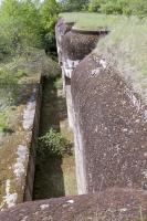 Ligne Maginot - ROCHONVILLERS - A8 - (Ouvrage d'artillerie) - Bloc 5
Le fossé diamant vu depuis la cloche GFM