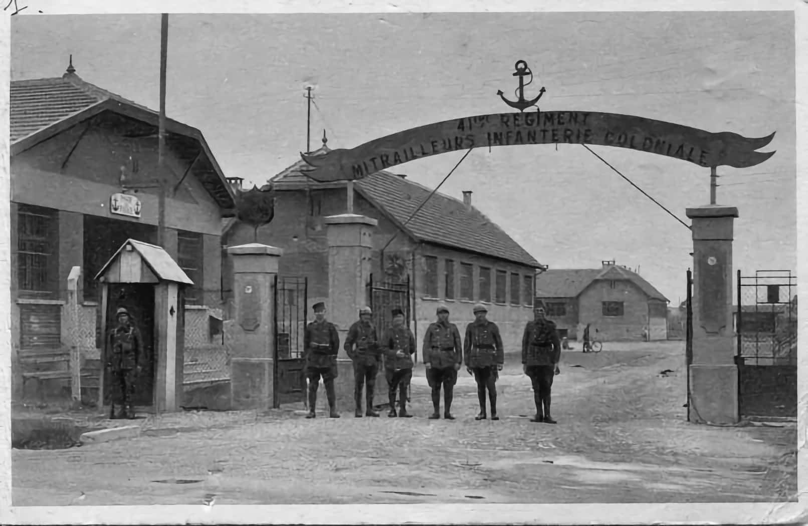 Ligne Maginot - SARRALBE - (Camp de sureté) - Entrée du camp
Carte postale n°1 de la série - Lirot