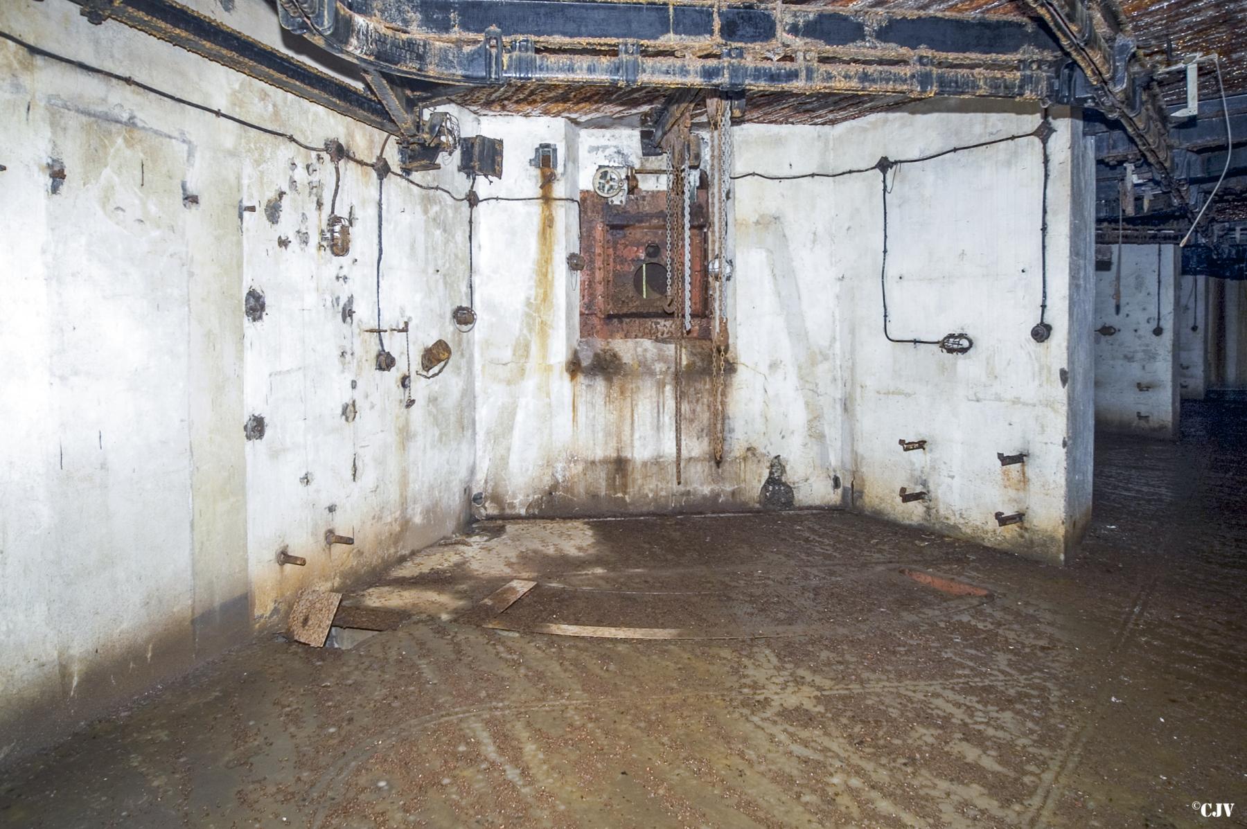 Ligne Maginot - LATIREMONT - A3 - (Ouvrage d'artillerie) - Bloc 6 - Lia VERMEULEN
