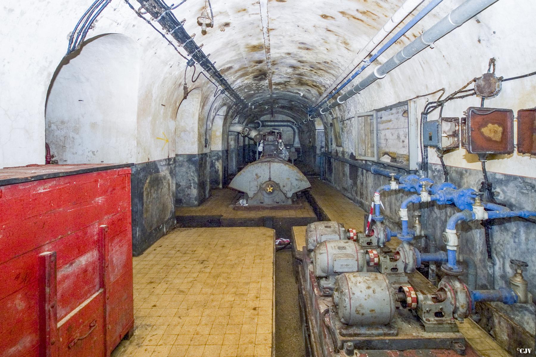 Ligne Maginot - LATIREMONT - A3 - (Ouvrage d'artillerie) - Usine électrique - Lia VERMEULEN