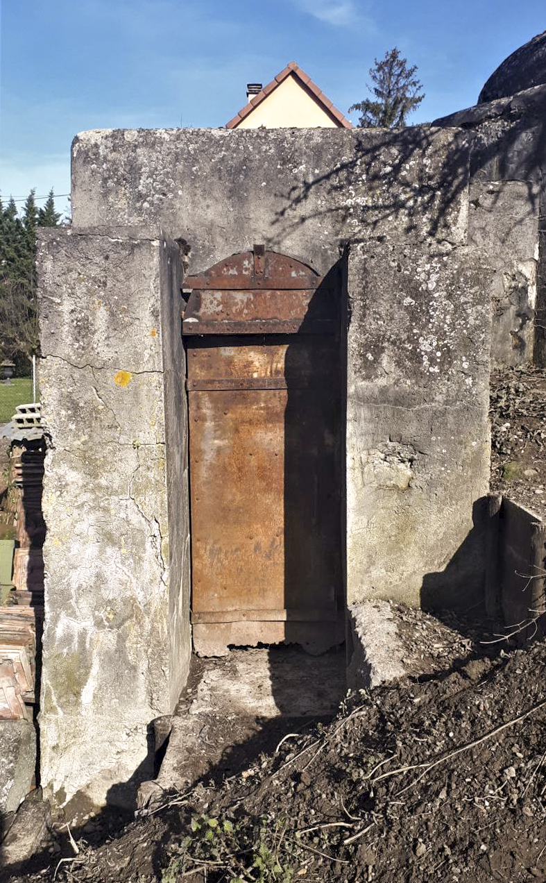 Ligne Maginot - B22 - ECLUSE 66 SUD - (Blockhaus pour arme infanterie) - L'entrée coté droit - G. Fuchs