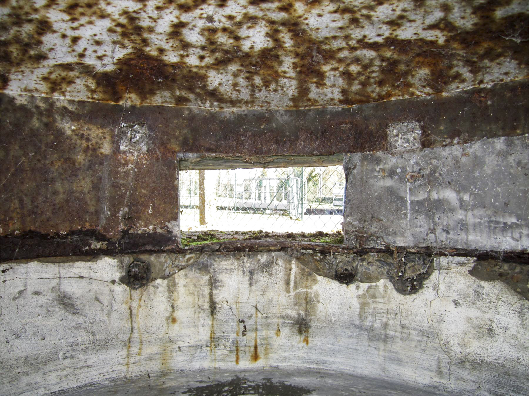 Ligne Maginot - B22 - ECLUSE 66 SUD - (Blockhaus pour arme infanterie) - Le créneau pour mitrailleuse - G.Fuchs