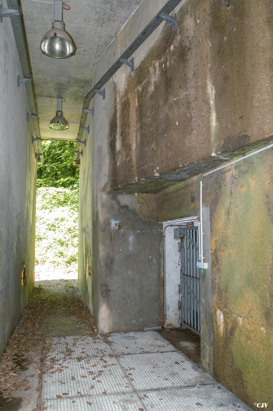 Ligne Maginot - ROCHONVILLERS - A8 - (Ouvrage d'artillerie) - Entrée des hommes - Lia VERMEULEN