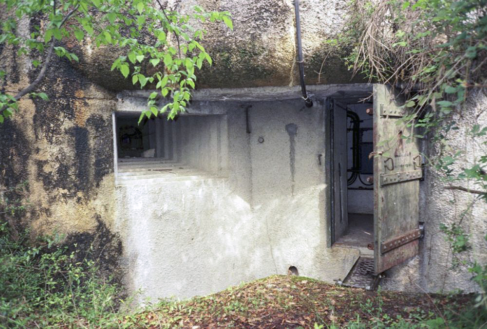 Ligne Maginot - COL DE GARDE (G) - EO10 - (Abri actif) - Bloc 1  - LOVINY Alain