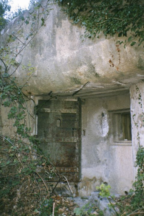 Ligne Maginot - COL DE GARDE (G) - EO10 - (Abri actif) - Bloc 2 - ELLENA-CUNY
