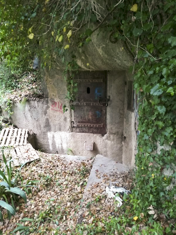 Ligne Maginot - COL DE GARDE (G) - EO10 - (Abri actif) - Bloc 2 - Henzel elian
