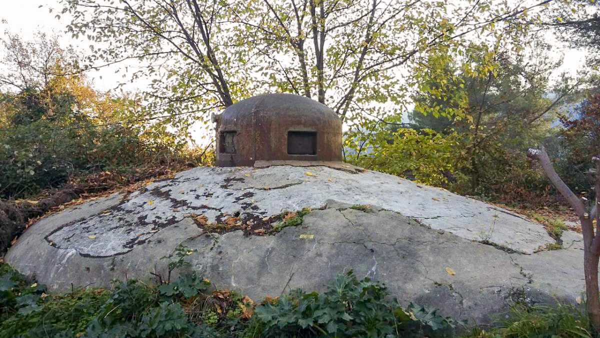 Ligne Maginot - COL DE GARDE (G) - EO10 - (Abri actif) - Bloc 3
La cloche GFM - Henzel elian