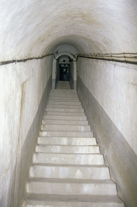 Ligne Maginot - COL DE GARDE (G) - EO10 - (Abri actif) - Bloc 3
Escaliers menant au bloc 3 - LOVINY Alain