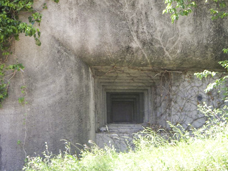 Ligne Maginot - COL DE GARDE (G) - EO10 - (Abri actif) - Bloc 4
Le créneau JM - Marc ENDINGER