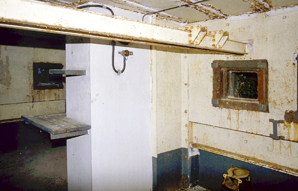 Ligne Maginot - COL DE GARDE (G) - EO10 - (Abri actif) - Bloc 4 - LOVINY Alain