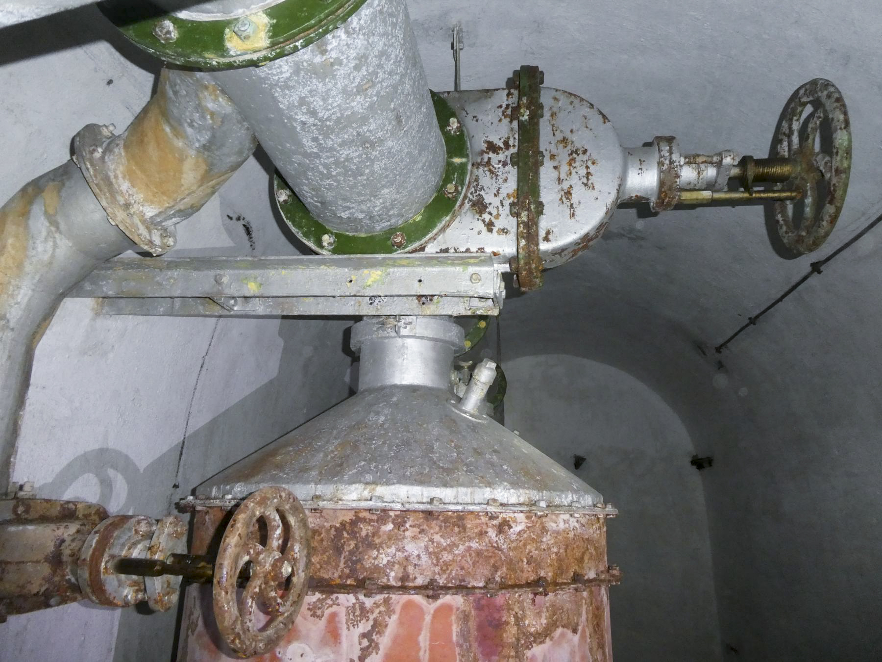 Ligne Maginot - COL DE GARDE (G) - EO10 - (Abri actif) - Bloc 2
Salle de neutralisation - ELLENA Daniel - CUNY Philippe