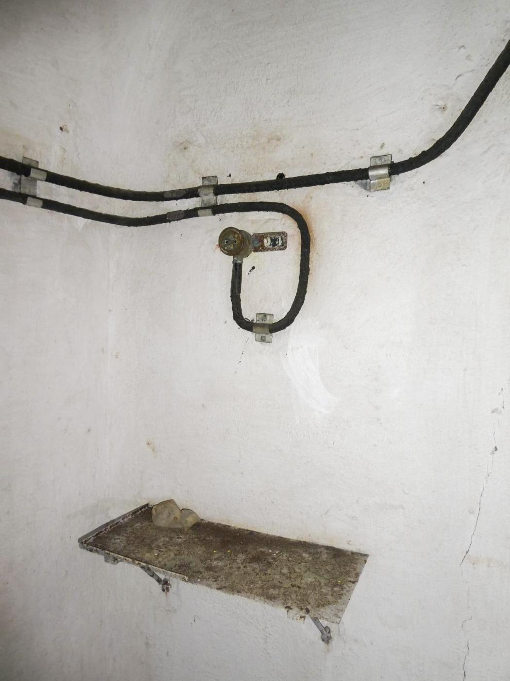 Ligne Maginot - COL DE GARDE (G) - EO10 - (Abri actif) - Chambrée, poste téléphone - ELLENA Daniel - CUNY Philippe