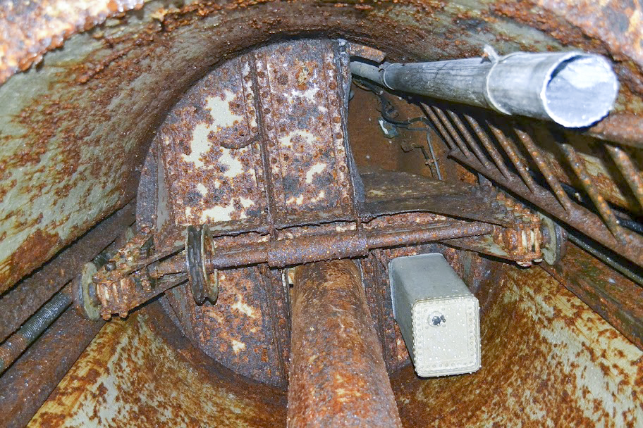 Ligne Maginot - ROCHONVILLERS - A8 - (Ouvrage d'artillerie) - Bloc 1
Cloche pour un jumelage de mitrailleuses - PAVEL Jan