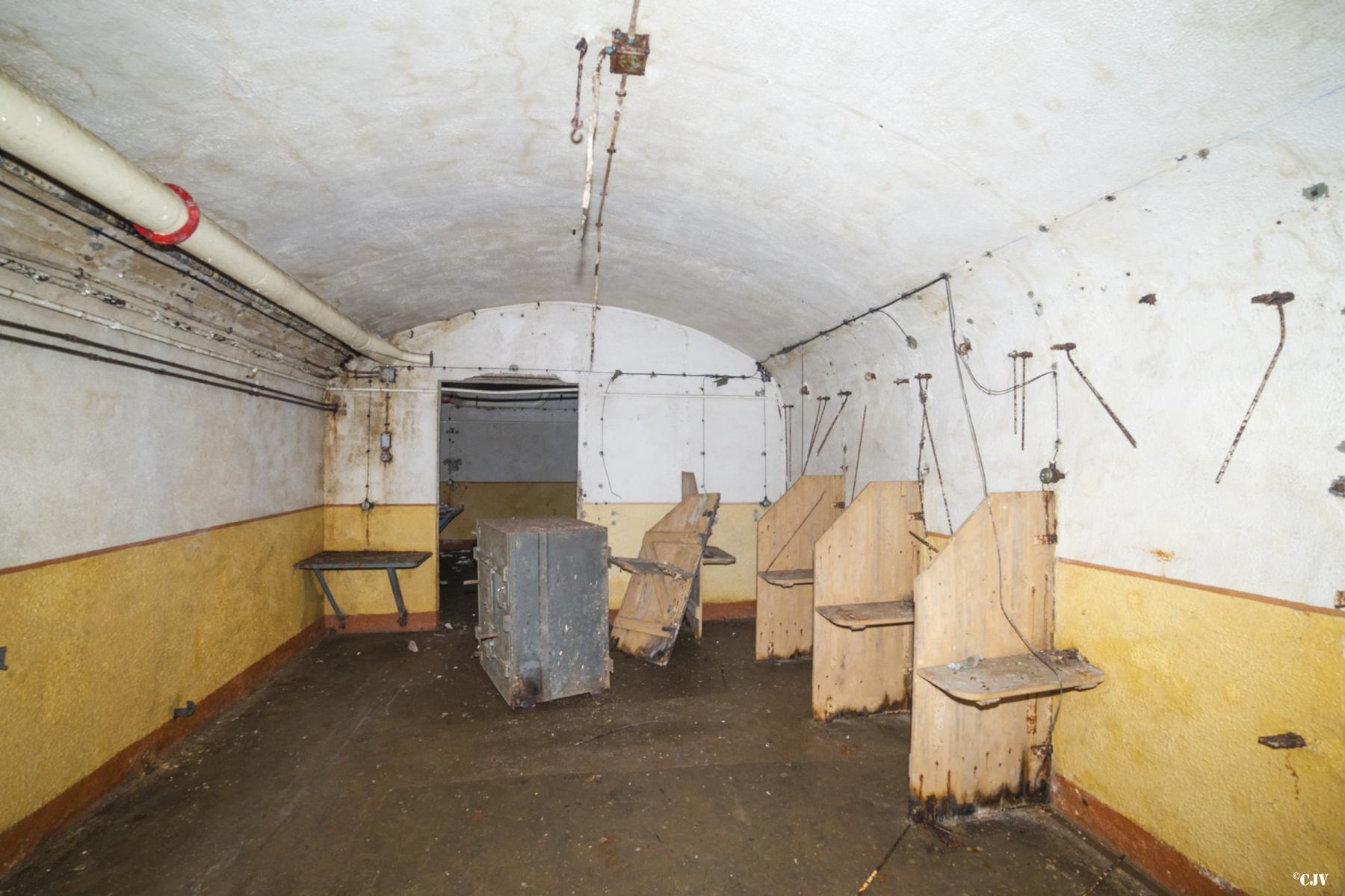 Ligne Maginot - ROCHONVILLERS - A8 - (Ouvrage d'artillerie) - Le PC de l'ouvrage - Lia VERMEULEN