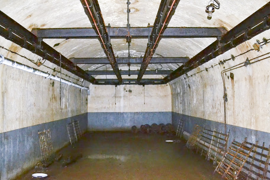 Ligne Maginot - ROCHONVILLERS - A8 - (Ouvrage d'artillerie) - Bloc 7
Magasin à munitions M2 - PAVEL Jan