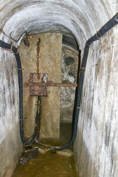 Ligne Maginot - ROCHONVILLERS - A8 - (Ouvrage d'artillerie) - Entrée de cables HTA - PAVEL Jan