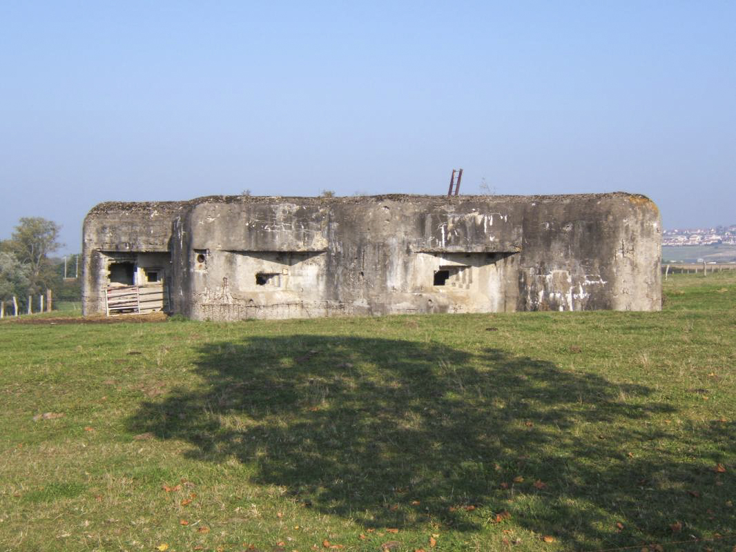 Ligne Maginot - CEZF-15 - C3 - FAULQUEMONT - (Blockhaus lourd type STG / STG-FCR - Double) - Bloc de béton, dépourvu de tout cuirassement. - Valentin Hemmert