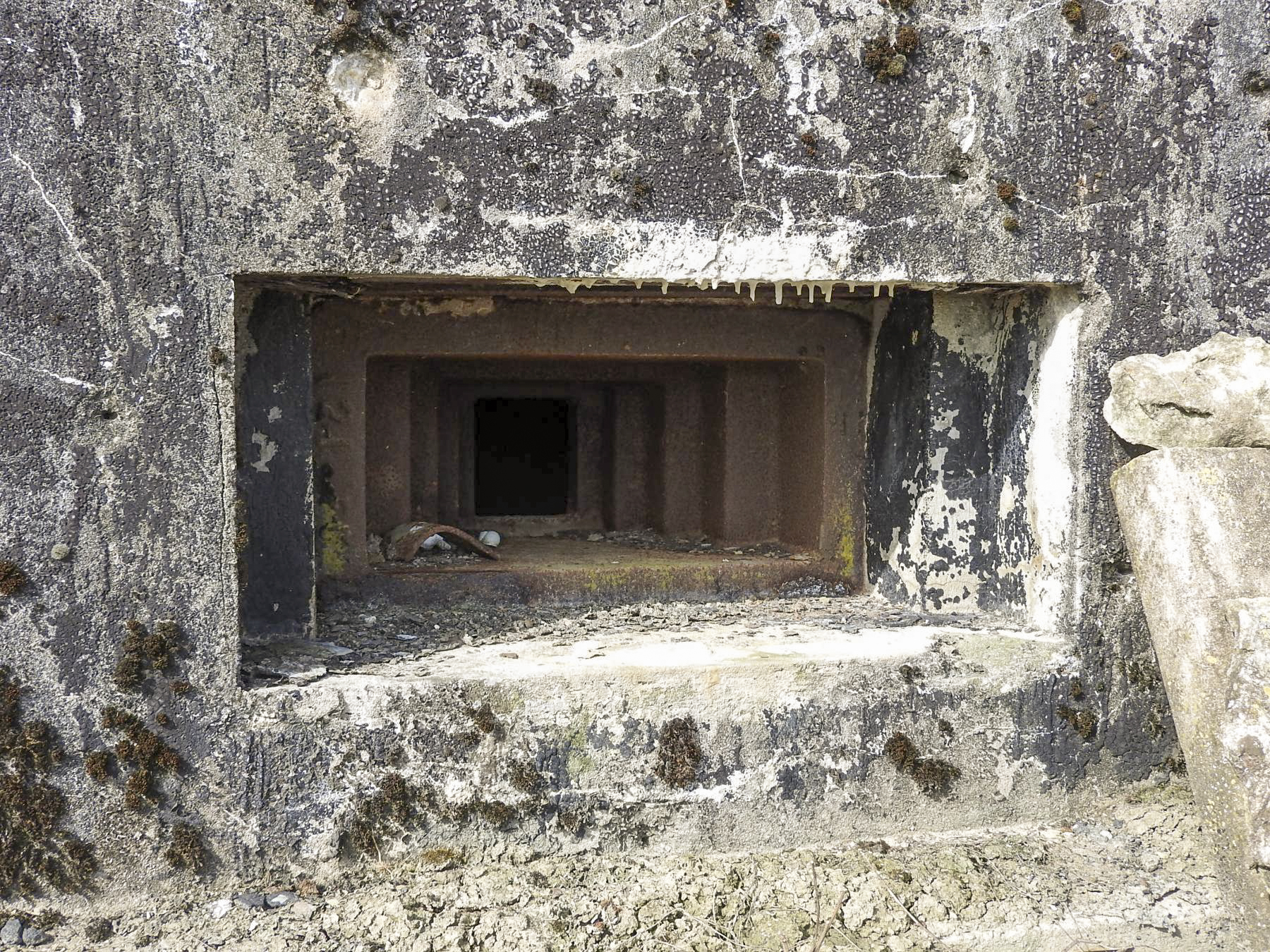Ligne Maginot - WAELDSCHEN 2 - (Blockhaus pour arme infanterie) - L'embrasure pour mitrailleuse - STENGER Mathieu