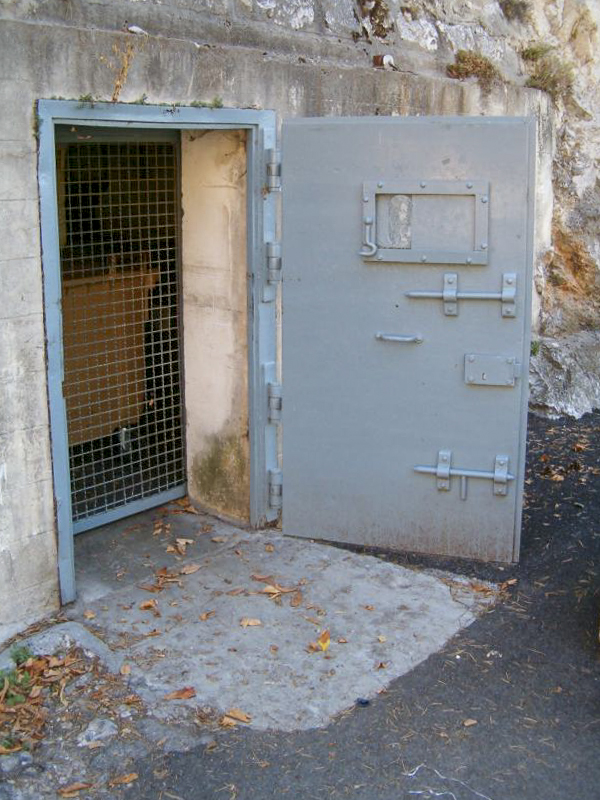 Ligne Maginot - PEILLE - (Central téléphonique isolé) - Entrée de gauche - Alain LOVINY