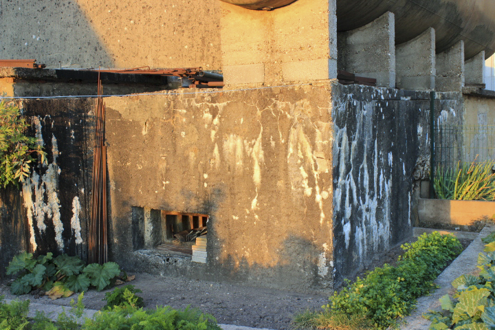 Ligne Maginot - M15 - BARST 2 - (Blockhaus pour arme infanterie) - Situé dans un corps de ferme, donc privé     - jin jac