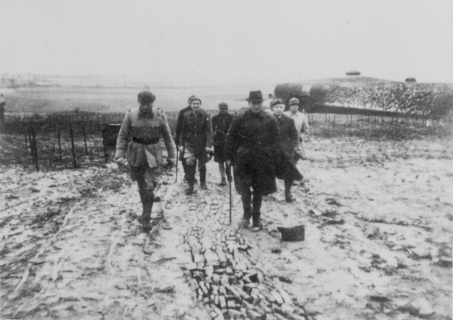 Ligne Maginot - ROHRBACH - FORT CASSO - (Ouvrage d'infanterie) - Visite de Raymond Daladier - Janvier 1940Président Daladier, Gal Bourret, Cne de Saint-Ferjeux, Lt Casso, Lt Demazis - René Lemaire