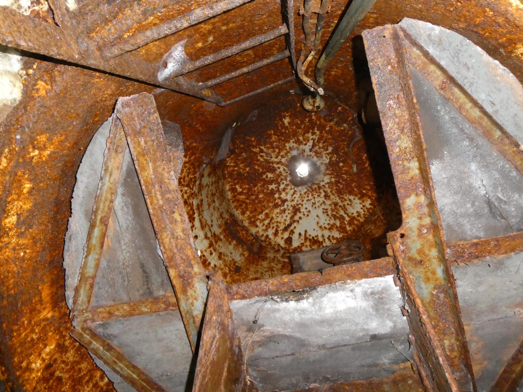 Ligne Maginot - HOCHWALD HAUT AVANT - BLOC 20 - O7 - (Observatoire d'artillerie) - Cloche GFM-J2 - ELLENA Daniel-CUNY Philippe