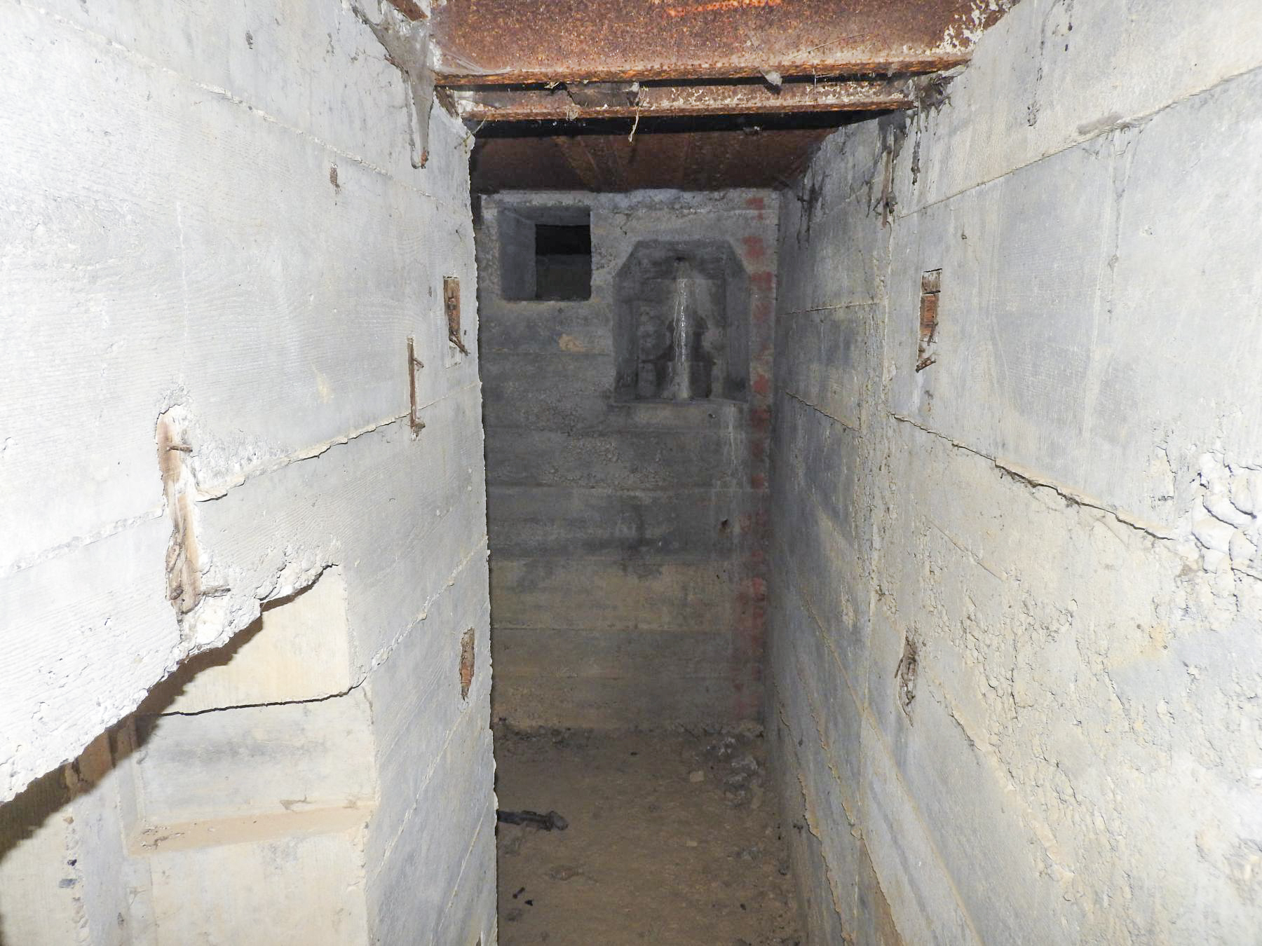 Ligne Maginot - PLAN - (Casemate d'infanterie - Simple) - Le couloir de l'entrée hommes. - Stenger Mathieu