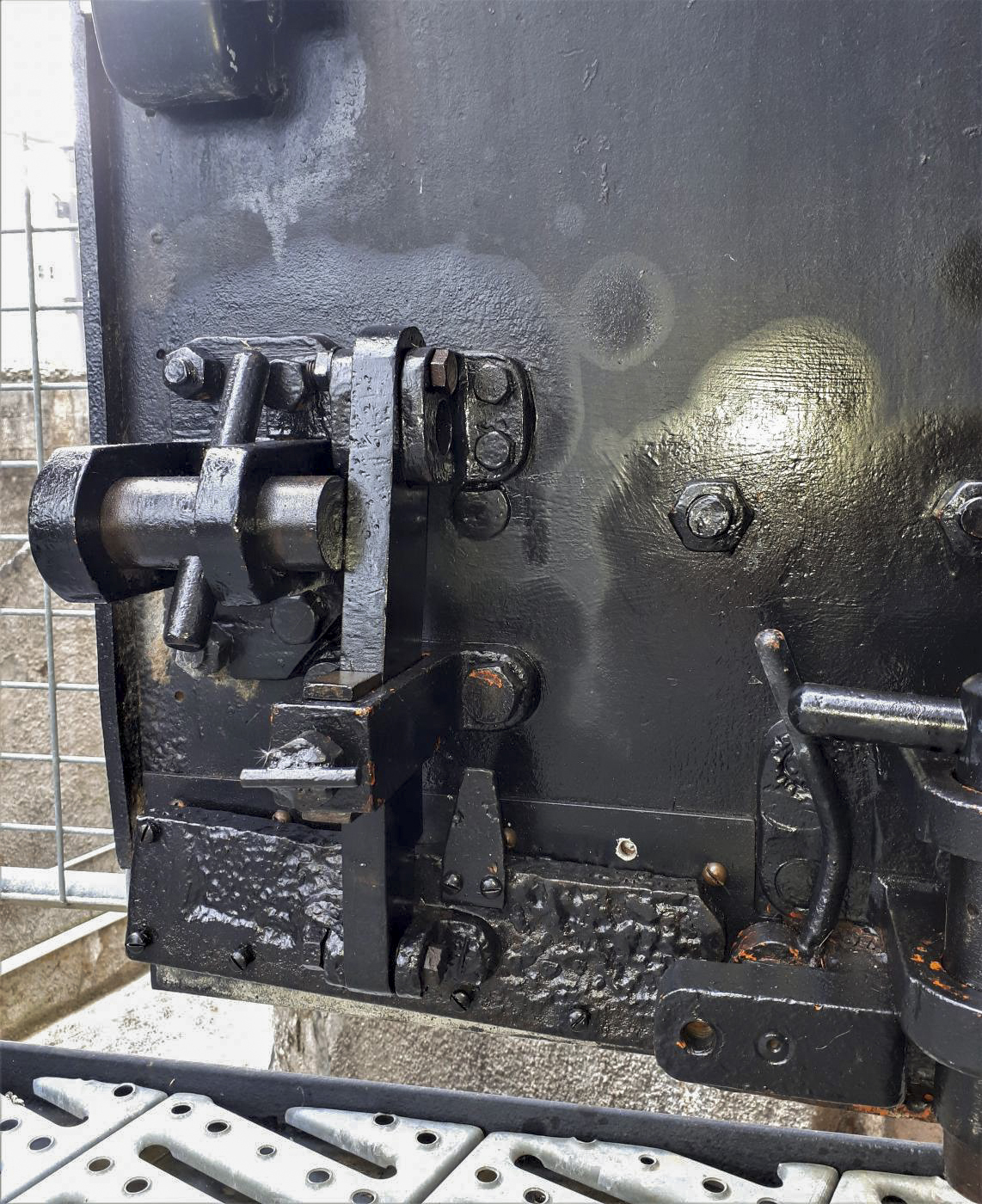 Ligne Maginot - OBERROEDERN SUD - RIEFFEL - (Casemate d'infanterie - Double) - Porte blindée
Obturateur fermant la réservation lorsque la passerelle est retirée - Gregory Fuchs