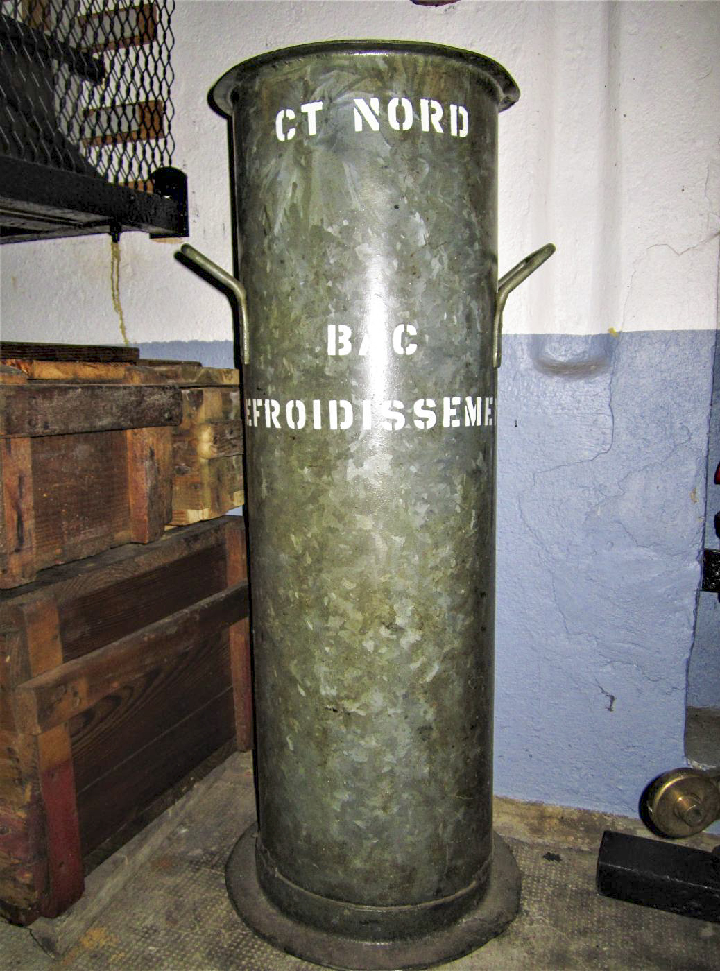 Ligne Maginot - OBERROEDERN SUD - RIEFFEL - (Casemate d'infanterie - Double) - Chambre de tir Nord
Bac pour le refroidissement des mitrailleuses - Gregory Fuchs