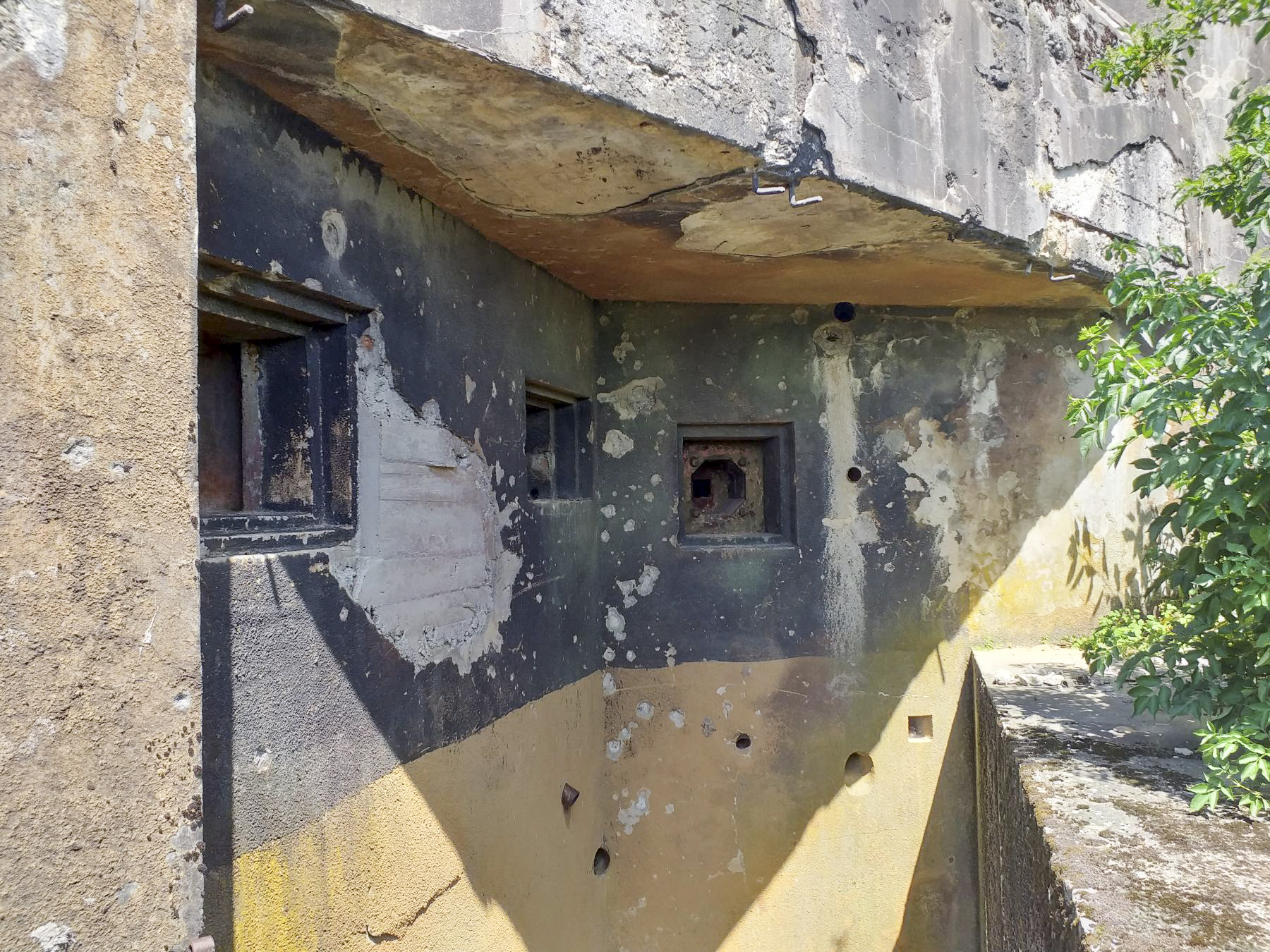 Ligne Maginot - ASCHBACH EST - O2 - (Casemate d'infanterie - Double) - Chambre de tir sud-est - Gregory Fuchs