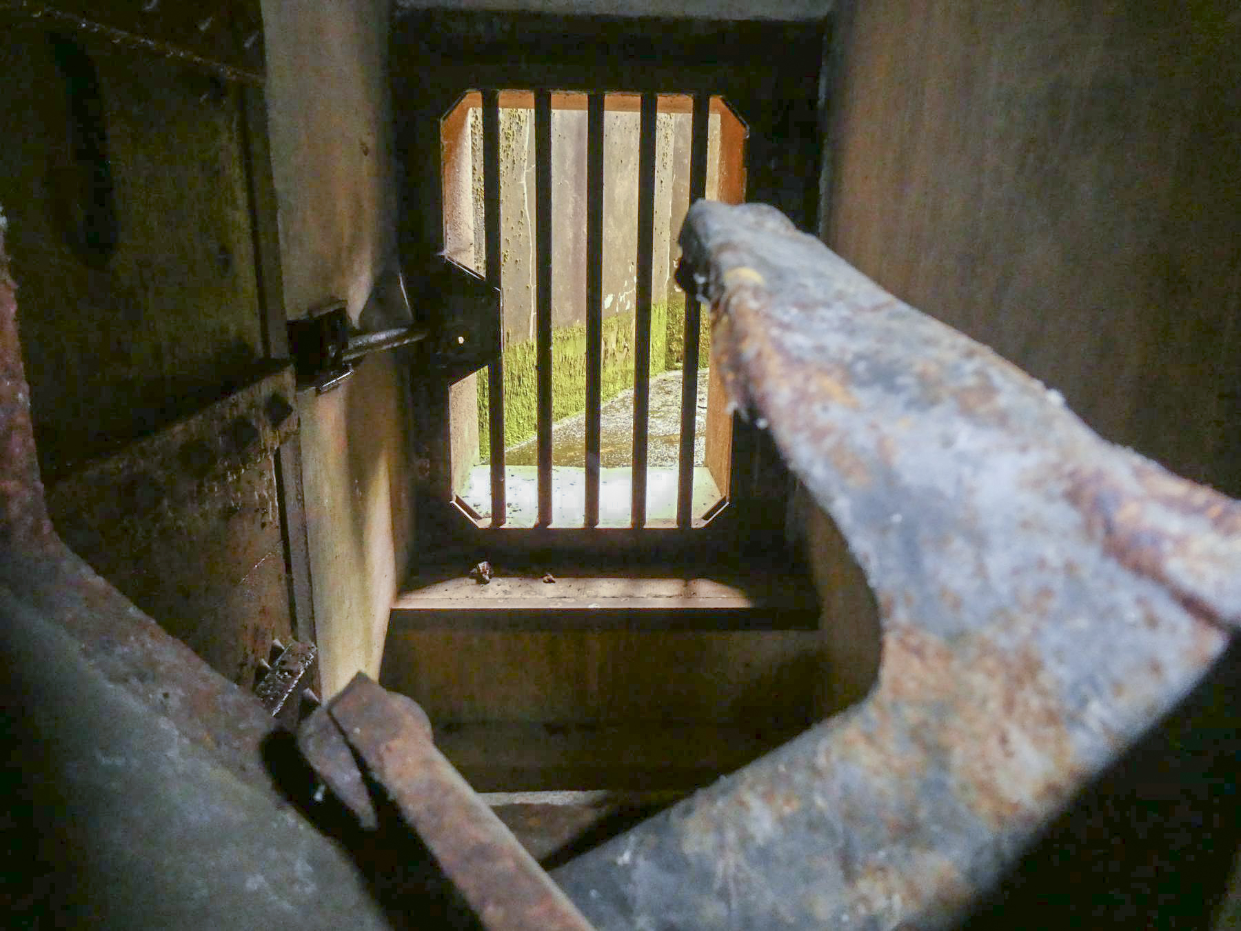 Ligne Maginot - ASCHBACH EST - O2 - (Casemate d'infanterie - Double) - Etage inférieur
Sortie de secours - ELLENA Daniel - CUNY Philippe