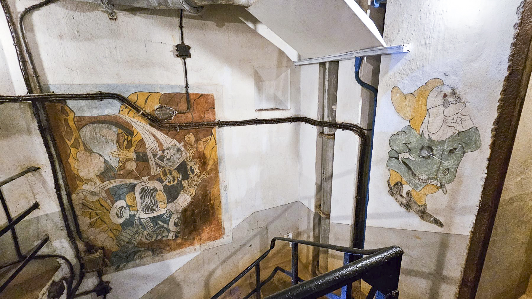Ligne Maginot - SCHOENENBOURG - (Ouvrage d'artillerie) - Bloc 2
Peinture murale à l'étage  - Michel Teiten
