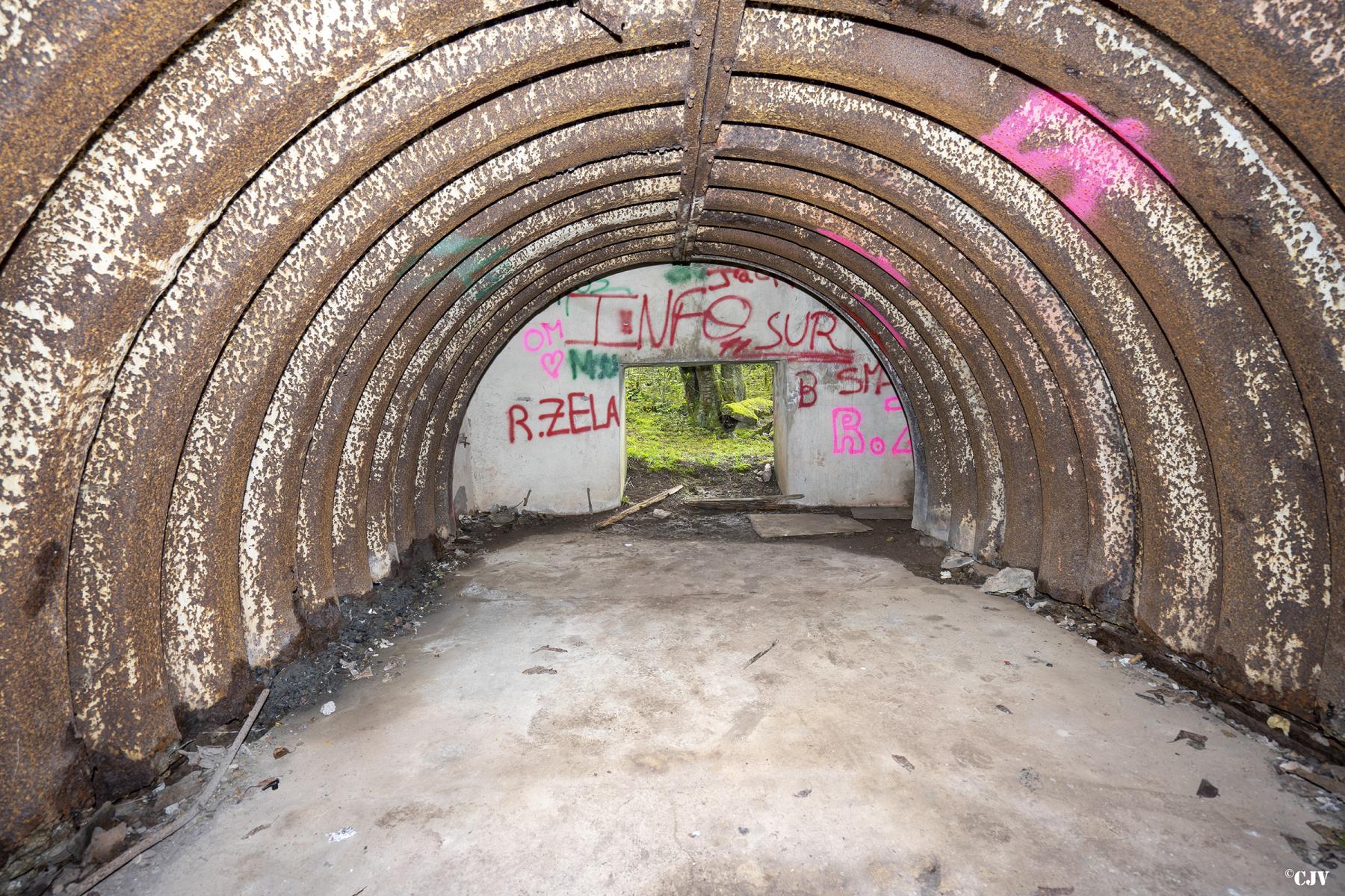 Ligne Maginot - A2B - KNOPP 5 - (PC) - L'entrée du matériel - Lia VERMEULEN