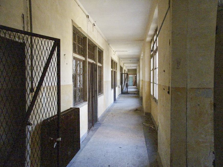 Ligne Maginot - LEMBACH - (Camp de sureté) - Couloir du 1er étage - GRAMI
