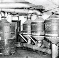 Ligne Maginot - FERMONT - A2 - (Ouvrage d'artillerie) - Bloc 4
Etage inférieur
Ventilation du bloc
Batterie de filtres