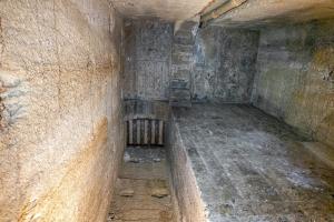 Ligne Maginot - SCHOENENBOURG - (Ouvrage d'artillerie) - Issue de secours
Intérieur du volumineux local destiné à recueillir le gravier lors de l'activation de l'issue.