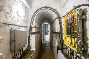 Ligne Maginot - SCHOENENBOURG - (Ouvrage d'artillerie) - Entrée des câbles téléphoniques