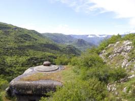 Ligne Maginot - CASTILLON (CN) - EO8 - (Ouvrage d'artillerie) - Bloc 6
Le Barbonnet au fond