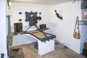 Ligne Maginot - 84 - CHEMIN CREUX - (Casemate d'infanterie - Double) - Chambre de tir mitrailleuse sud-ouest