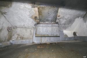 Ligne Maginot - RIMPLAS (RS) - (Ouvrage d'artillerie) - Bloc 4
Intérieur du réceptacle des douilles