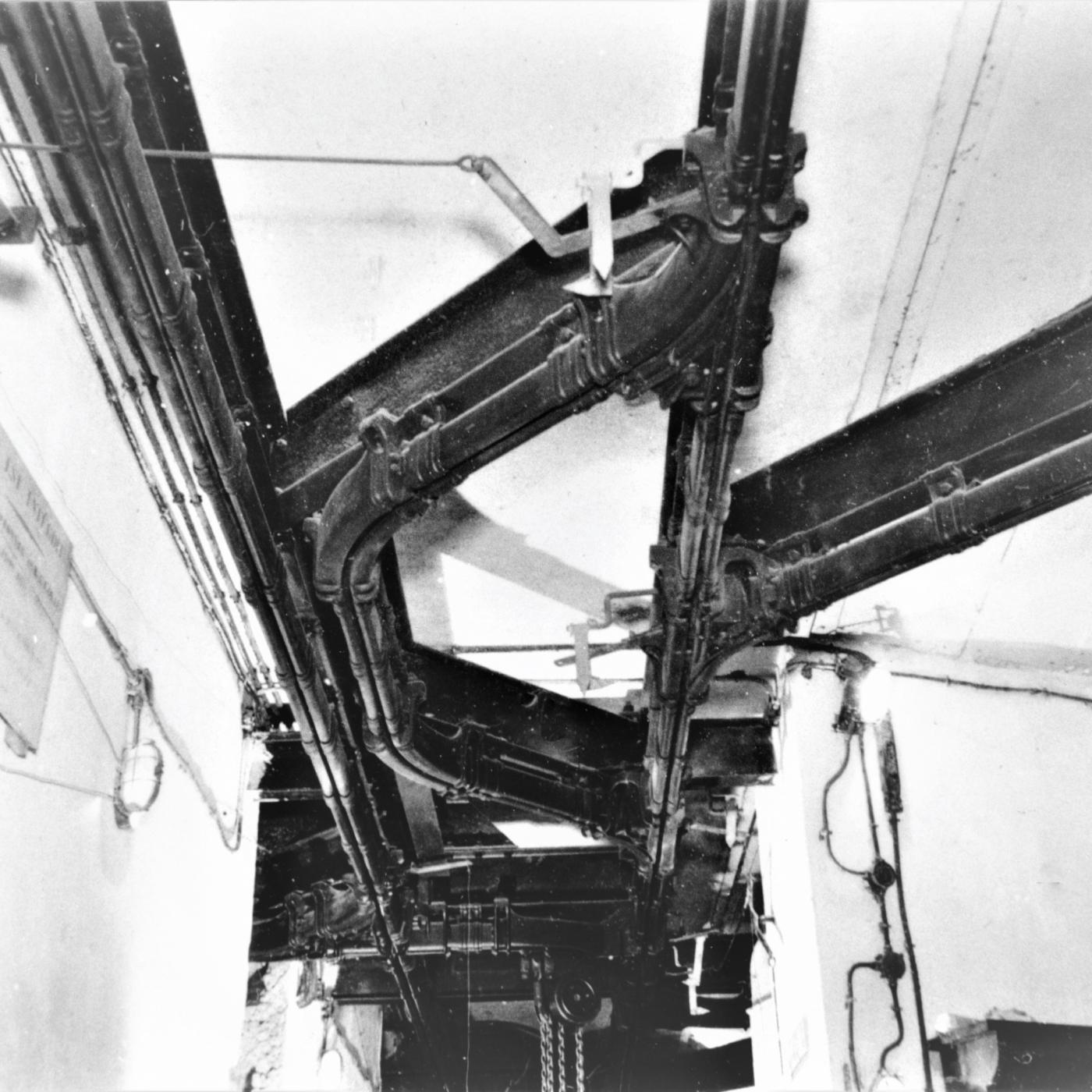 Ligne Maginot - FERMONT - A2 - (Ouvrage d'artillerie) - Bloc 4
Le monorail aérien Tourtelier pour le transport des munitions
Système d'aiguillage - Inconnu