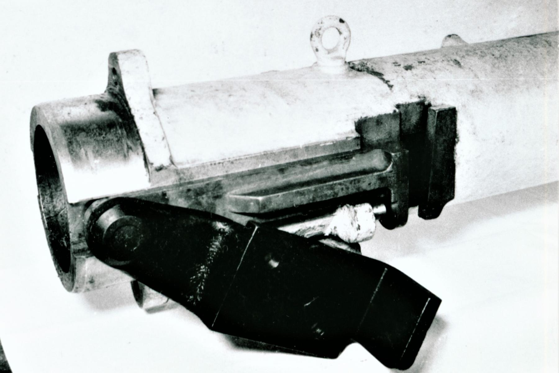 Ligne Maginot - Canon-obusier de 75 mm modèle 1932 sous casemate (75 32) - Ouvrage de Fermont bloc 4
Support du tube - Détail partie avant