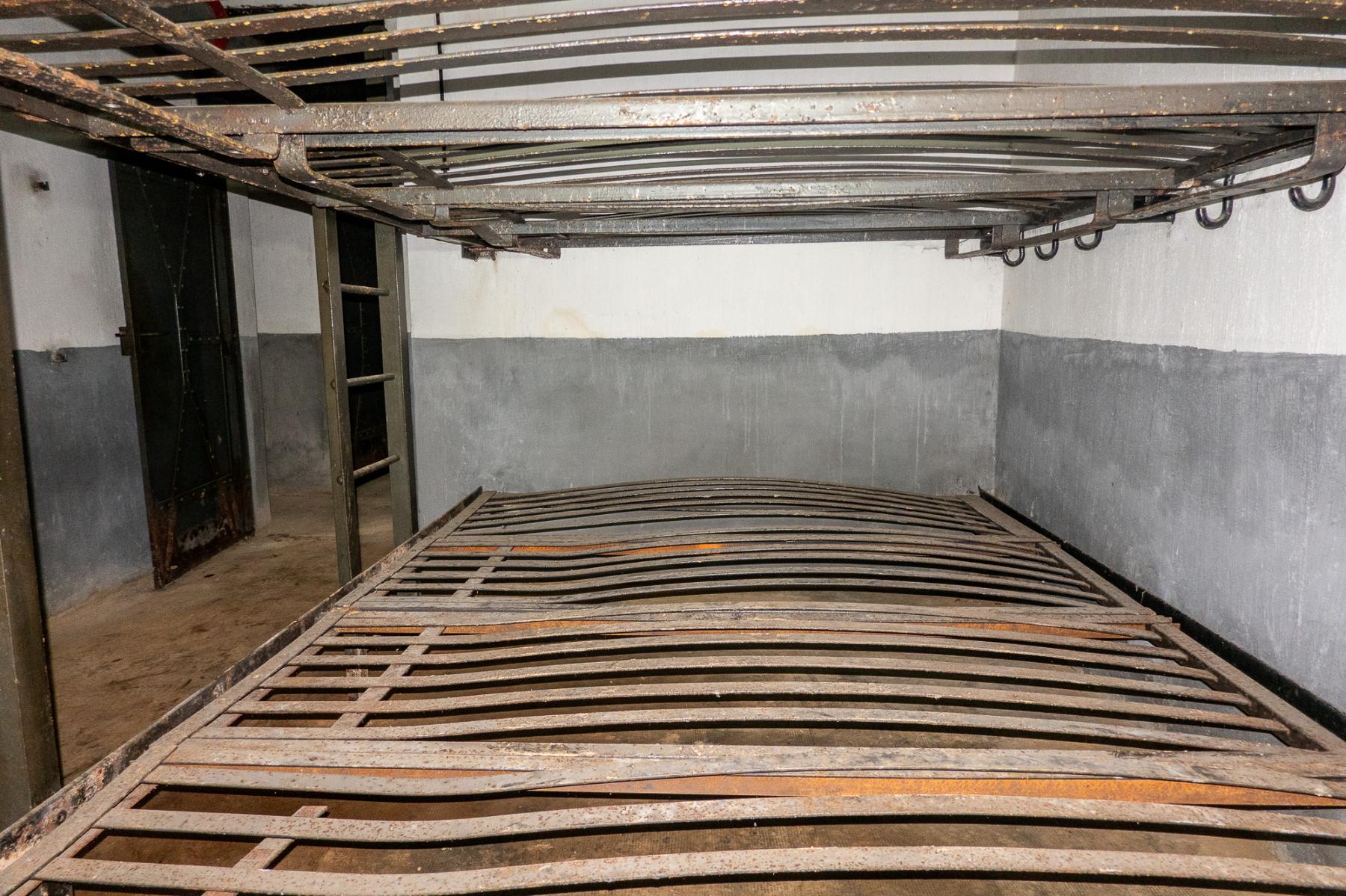 Ligne Maginot - ASCHBACH EST - O2 - (Casemate d'infanterie - Double) - Etage inférieur
Chambre de troupe - Michel Teiten