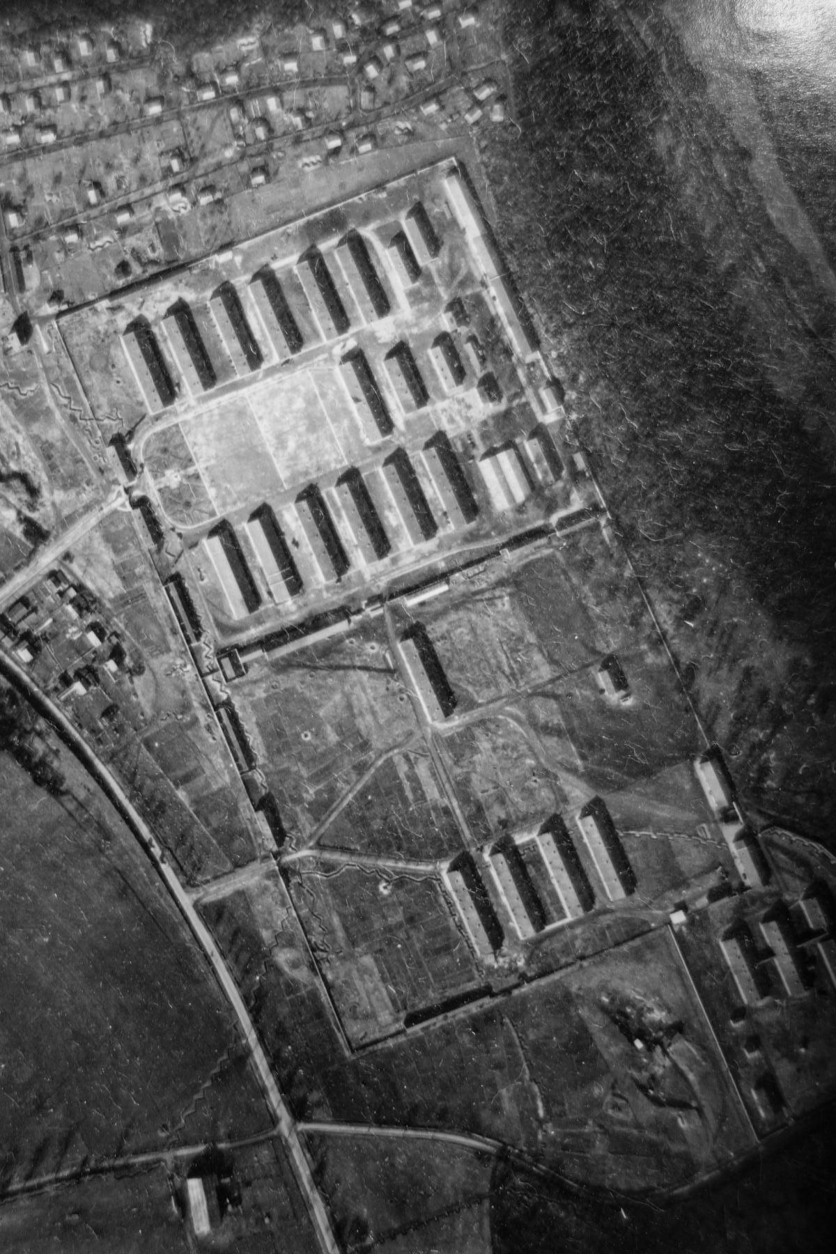 Ligne Maginot - LONGUYON - CASERNE LAMY - (Camp de sureté) - Vue aérienne du 9 mars 1940.
Mission M90 Alt 2000 - Armée Française 