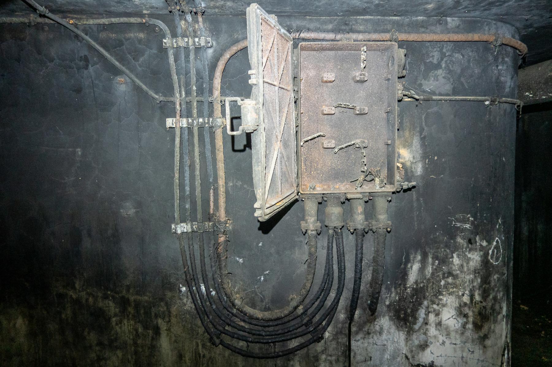 Ligne Maginot - CAVE A CANON - (Ouvrage d'infanterie) - Dans le couloir derrière la chambre de tir - Michel Teiten