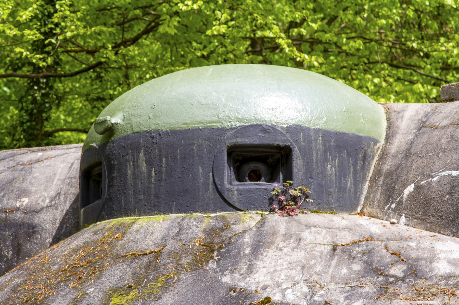 Ligne Maginot - SCHOENENBOURG - (Ouvrage d'artillerie) - Entrée des hommes
L'une des deux cloches GFM - Michel Teiten